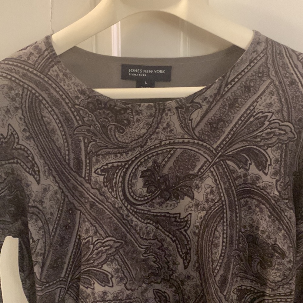 Jones NewYork gray/black paisley sweater - Picture 2 of 3